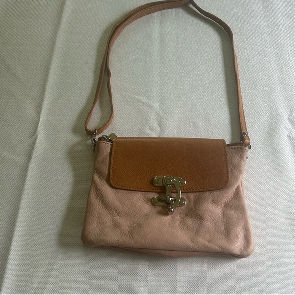 La Borsa Genuine Leather from Italy Crossbody/Wristlet Purse Tan Pale Pink - Picture 3 of 15